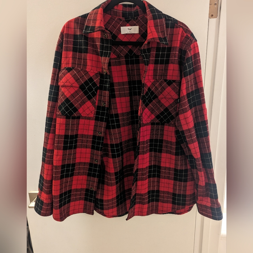 Aritzia TNA Rae button down shacket - Picture 6 of 6